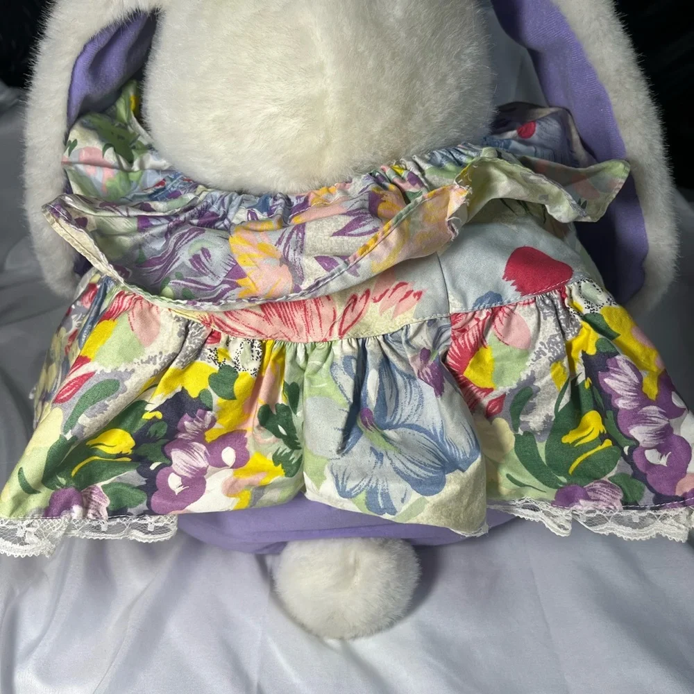 Vintage 1990 Plush Creations Bunny Rabbit 22” Easter‎ Plush Floral Apron